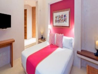 Tulum Vacation Home Sleeps Eight Guests. Tulum Vacation Home Sleeps Eight Guests.