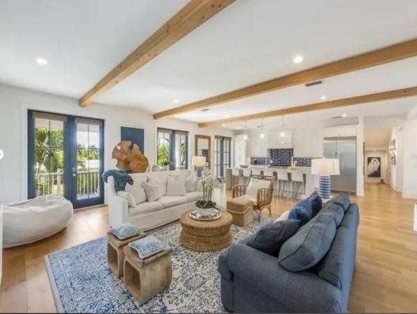 Walk to Beach Canal-Front Retreat in Anna Maria Island