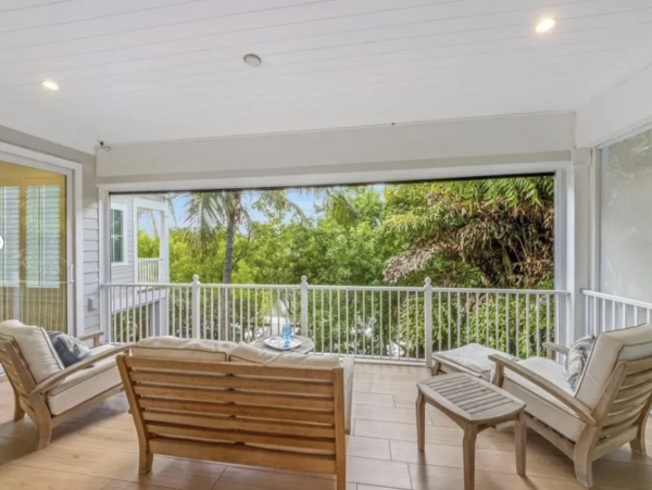 Walk to Beach Canal-Front Retreat in Anna Maria Island