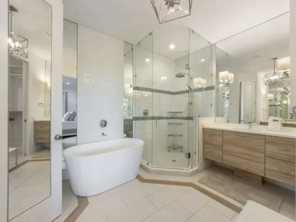 Walk to Beach Canal-Front Retreat in Anna Maria Island