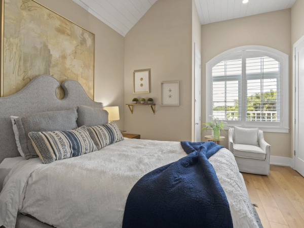 Walk to Beach Canal-Front Retreat in Anna Maria Island