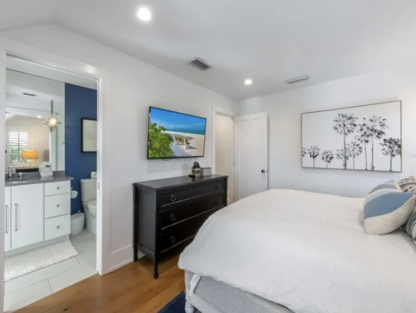 Walk to Beach Canal-Front Retreat in Anna Maria Island