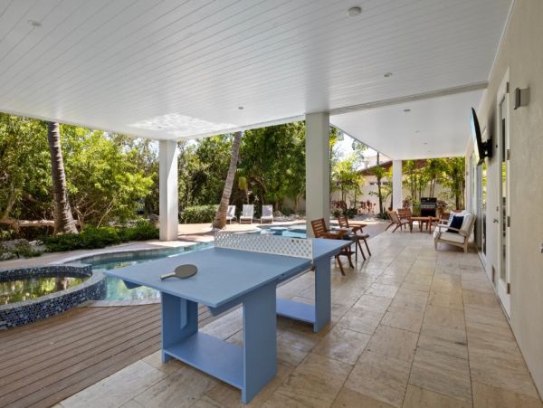 Walk to Beach Canal-Front Retreat in Anna Maria Island