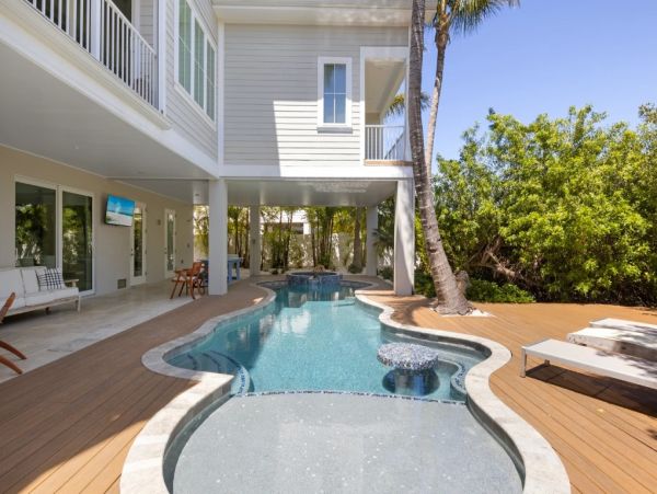 Walk to Beach Canal-Front Retreat in Anna Maria Island