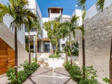 Tulum Luxury Vacation Home Sleeps Fourteen Guests.