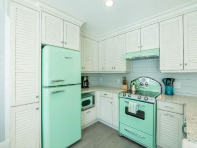 Holmes Beach Vacation Rental Sleeps Four Guests