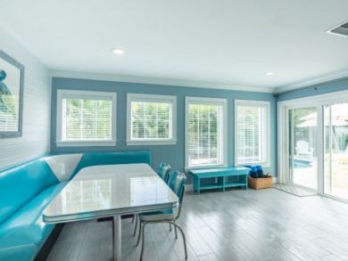 Charming Vacation Rental on Holmes Beach. Call Today.