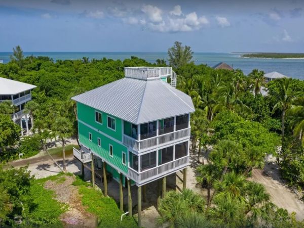 Captiva Vacation Rental Home Seven Bedrooms