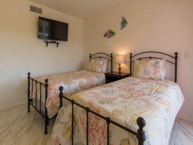 Charming Vacation Rental on C aptiva. Call Today. Charming Vacation Rental on C aptiva. Call Today.