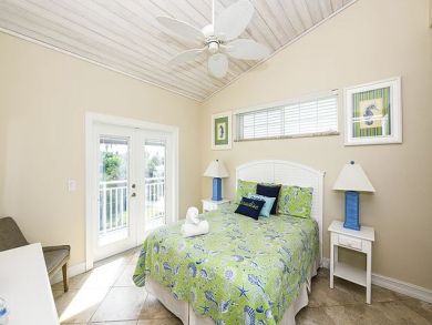 Holmes Beach Vacation Rental 5 Bedrooms Sleeps Ten Guests