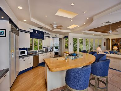 Kihei Vacation Rental Home On Beach Three Bedrooms Sleeps 6