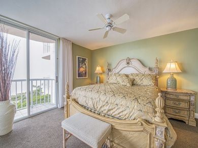 Charming Beachfront Condo Retreat in Naples
