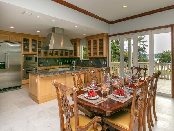 Miami Waterfront Vacation Rental Villa - Luxury Miami Vacation Home with Pool & Dock