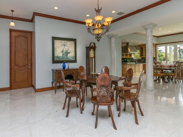 Miami Waterfront Vacation Rental Villa - Luxury Miami Vacation Home with Pool & Dock