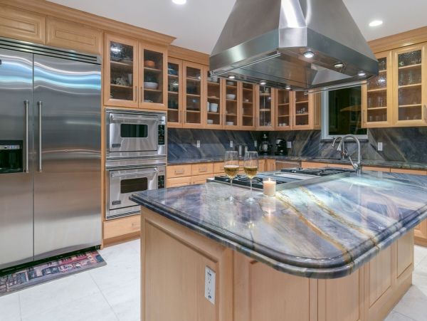 Miami Waterfront Vacation Rental Villa - Luxury Miami Vacation Home with Pool & Dock