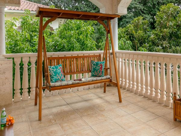Miami Waterfront Vacation Rental Villa - Luxury Miami Vacation Home with Pool & Dock