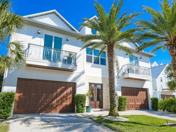 Anna Maria Vacation Rental Sleeps Eight Guests Private Pool