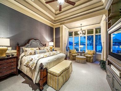 Stunning Luxury Home on the Water in Naples