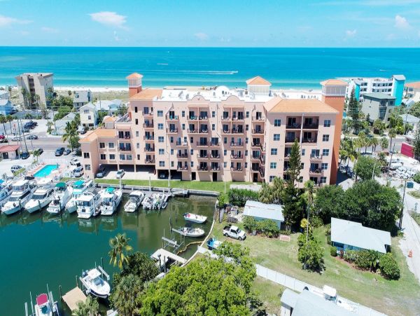Madeira Vacation Condo Sleeps Six Guests.