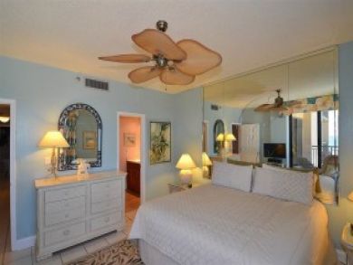 Navarre Vacation Beach Condo Sleeps Six Guests - 2 Bedrooms