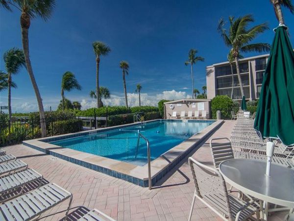 Beachfront Sanibel Vacation Rental Condo Three Bedrooms