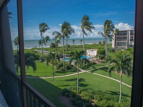 Beachfront Sanibel Vacation Rental Condo Three Bedrooms