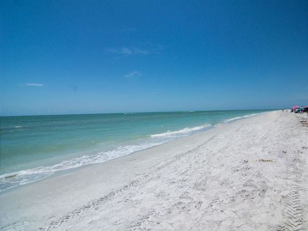 Beachfront Sanibel Vacation Rental Condo Three Bedrooms