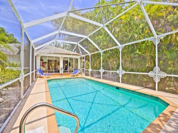 Walk to Beach 3 Bedroom Vacation Rental on Sanibel