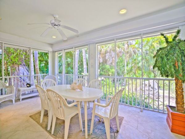 Walk to Beach 3 Bedroom Vacation Rental on Sanibel
