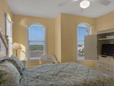On Beach Seacrest Beach 3 Bedroom Vacation Condo Sleeps 10