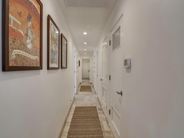 Pacific Beach Luxury Vacation Home, 4 Bedrooms