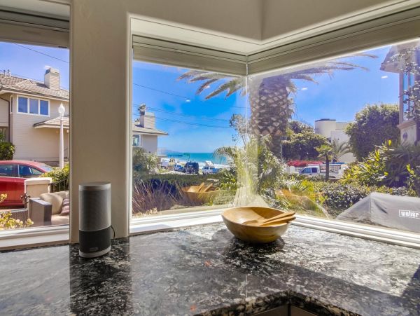 Pacific Beach Luxury Vacation Home, 4 Bedrooms