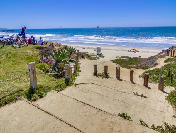 Pacific Beach Luxury Vacation Home, 4 Bedrooms