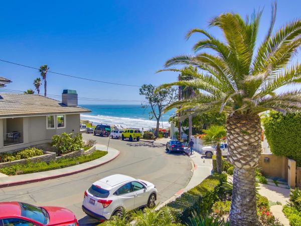 Pacific Beach Luxury Vacation Home, 4 Bedrooms