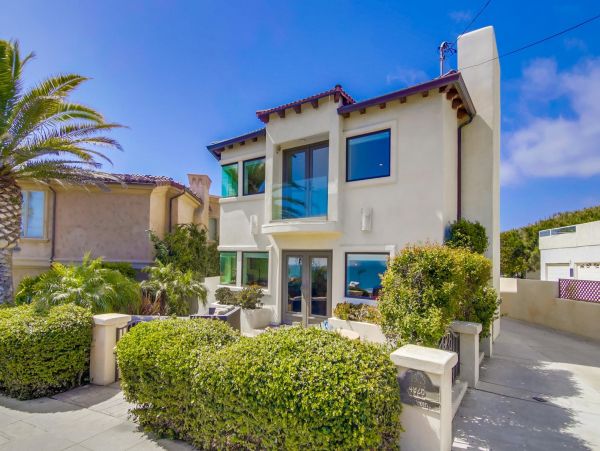 Pacific Beach Luxury Vacation Home, 4 Bedrooms