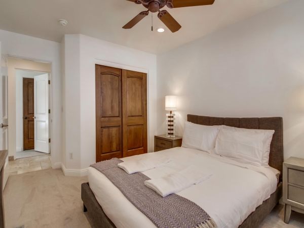 Pacific Beach Luxury Vacation Home, 4 Bedrooms