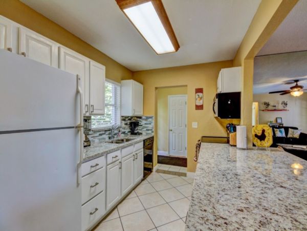 Clearwater Vacation Home Sleeps 26 Guests Walk To Beach