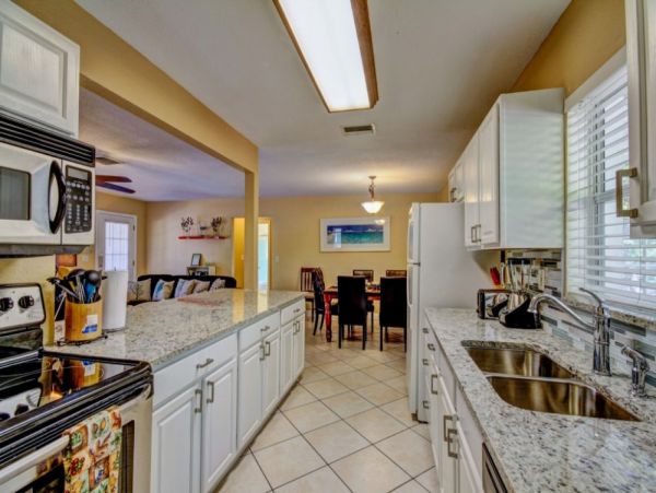 Clearwater Vacation Home Sleeps 26 Guests Walk To Beach