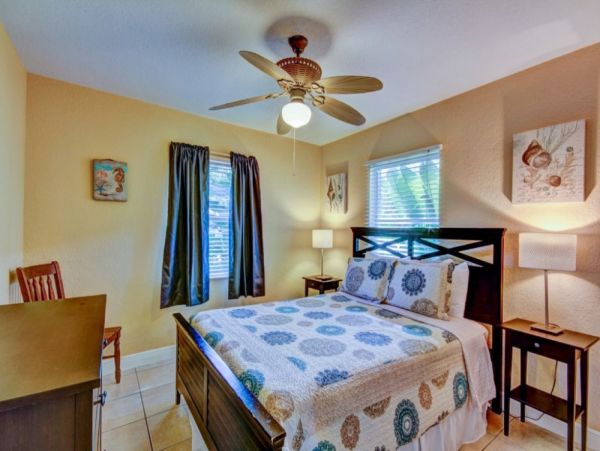 Clearwater Vacation Home Sleeps 26 Guests Walk To Beach