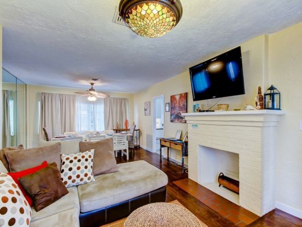 Clearwater Vacation Home Sleeps 26 Guests Walk To Beach