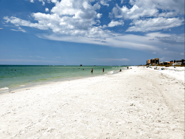 Clearwater Vacation Home Sleeps 26 Guests Walk To Beach