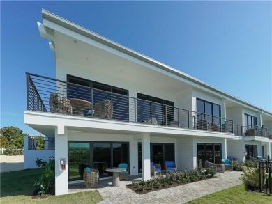 Charming Vacation Rental on Holmes Beach. Call Today.