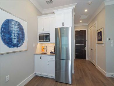 Holmes Beach Vacation Rental Sleeps Two Guests