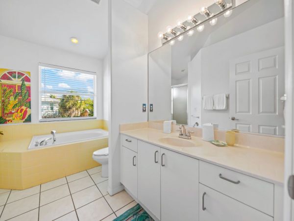 Anna Maria Vacation Rentals Sleeps Six Guests