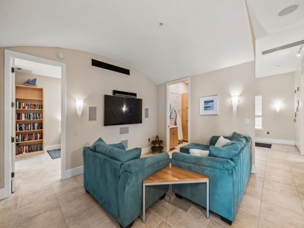 Luxury Gulf-Front Penthouse with Breathtaking Views on Anna Maria Island