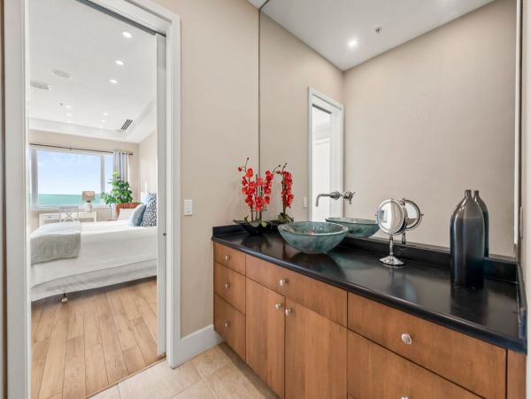 Luxury Gulf-Front Penthouse with Breathtaking Views on Anna Maria Island
