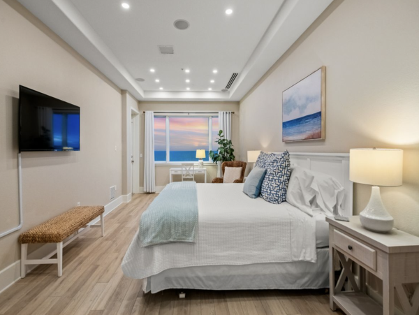Luxury Gulf-Front Penthouse with Breathtaking Views on Anna Maria Island