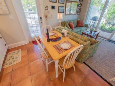 Charming Vacation Rental Holmes Beach 1 Min. Walk to Beach