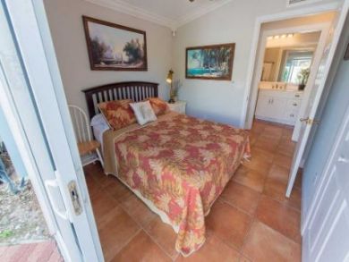 Charming Vacation Rental Holmes Beach 1 Min. Walk to Beach