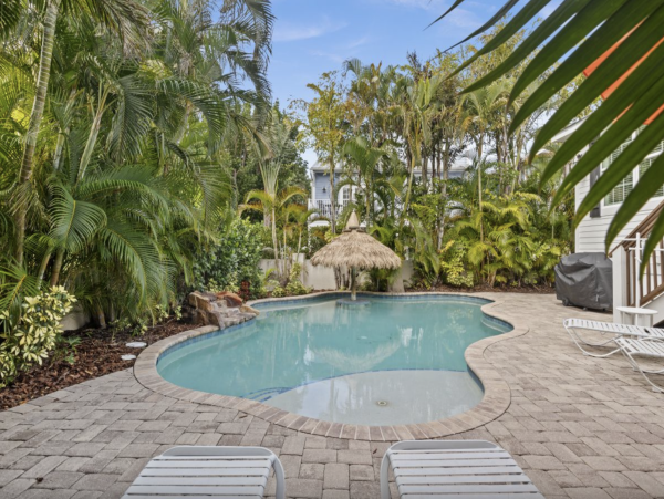 Holmes Beach Vacation Rental Sleeps Six Guests West of Gulf Drive